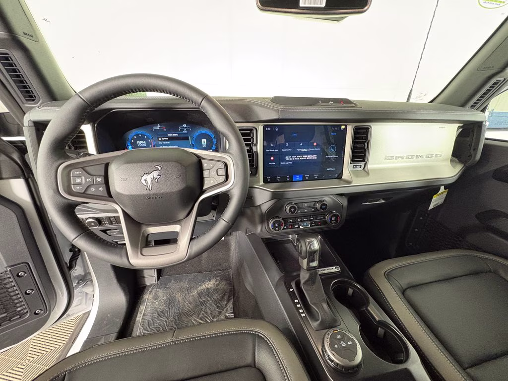 2026 Oxford White Ford Bronco Outer Banks 4X4 SUV