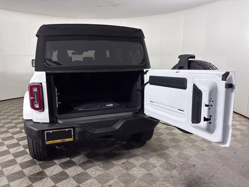 2026 Oxford White Ford Bronco Outer Banks 4X4 SUV