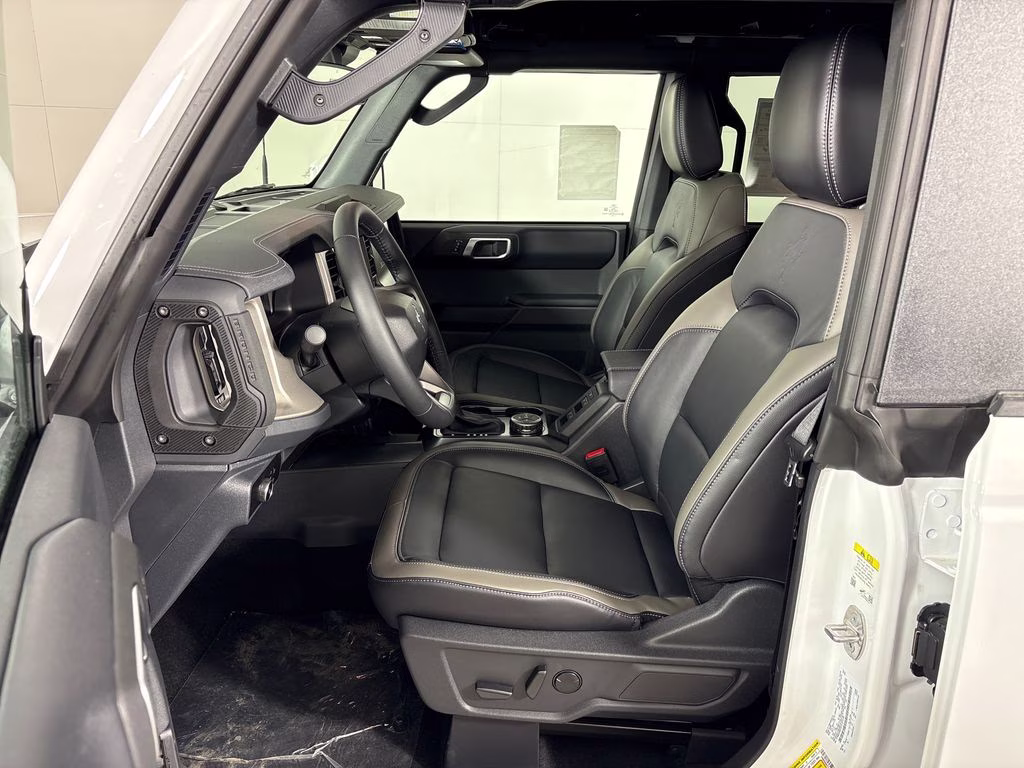 2026 Oxford White Ford Bronco Outer Banks 4X4 SUV