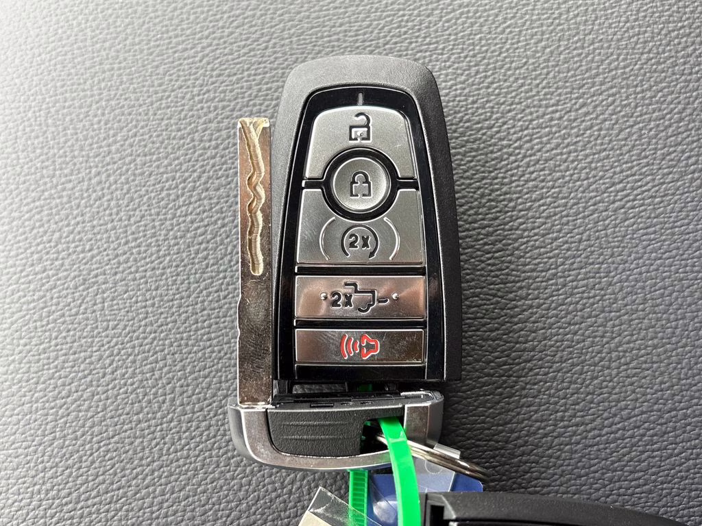 2026 Carbonized Gray Metallic Ford Super Duty F-250 SRW Lariat 4X4 Truck