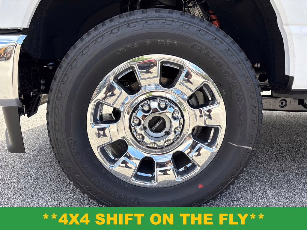 2026 Oxford White Ford Super Duty F-250 SRW Lariat 4X4 Truck