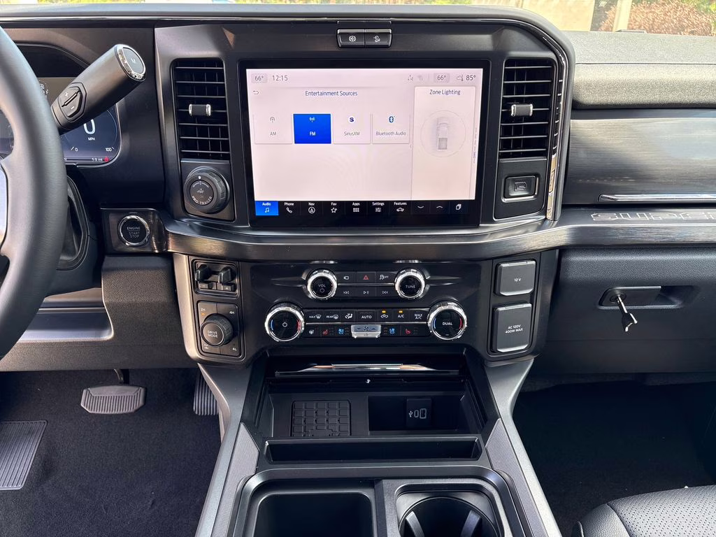 2026 Oxford White Ford Super Duty F-250 SRW Lariat 4X4 Truck