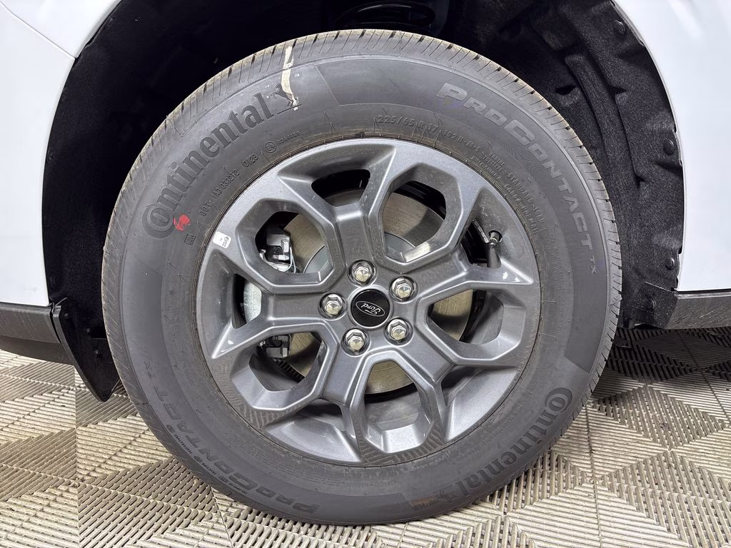 2026 Space White Metallic Ford Maverick XLT AWD Truck