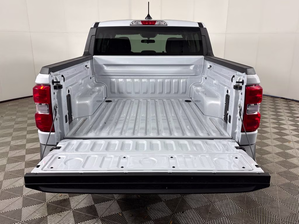 2026 Space White Metallic Ford Maverick XLT AWD Truck