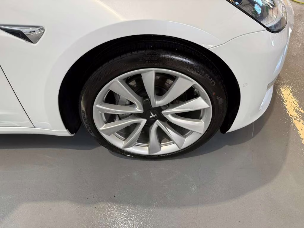 2018 Pearl White Multi-Coat Tesla Model 3 Long Range AWD Sedan