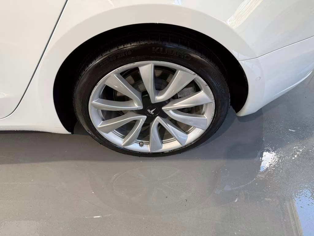 2018 Pearl White Multi-Coat Tesla Model 3 Long Range AWD Sedan