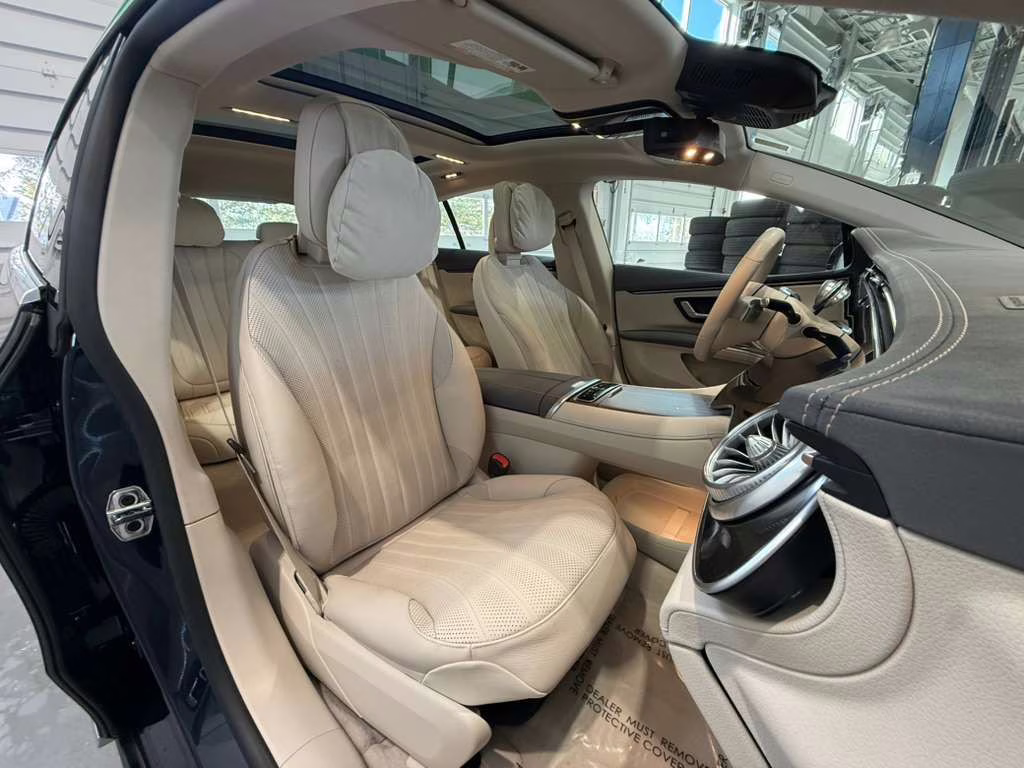 2022 Nautical Blue Metallic Mercedes-Benz EQS 580 AWD Sedan