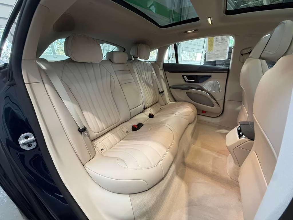 2022 Nautical Blue Metallic Mercedes-Benz EQS 580 AWD Sedan