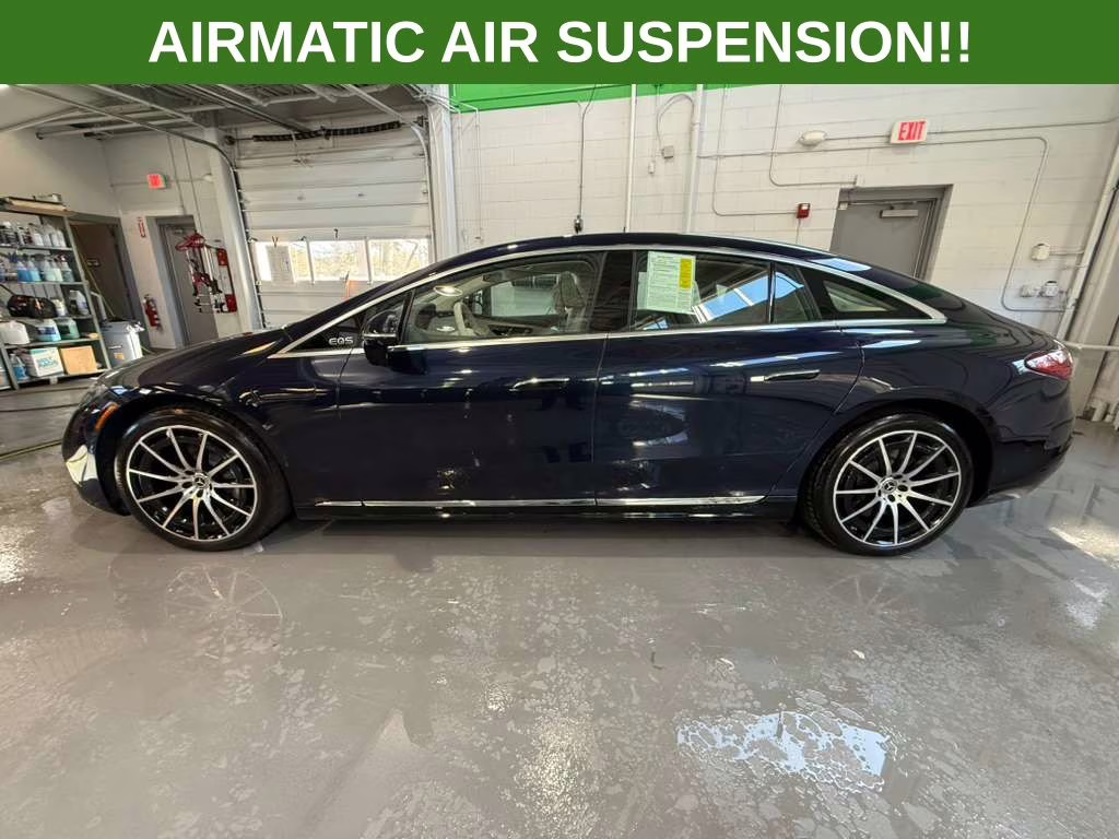 2022 Nautical Blue Metallic Mercedes-Benz EQS 580 AWD Sedan