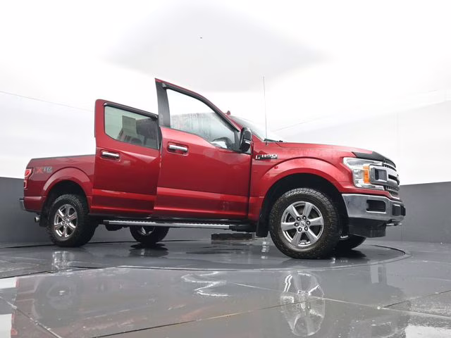 2018 Red Ford F-150 XLT 4X4 Truck