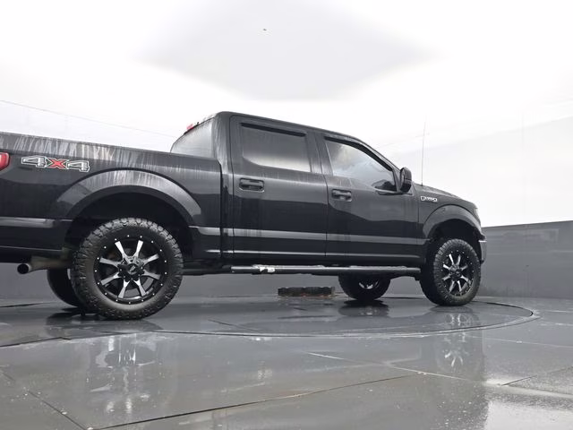 2019 Black Ford F-150 XLT 4X4 Truck