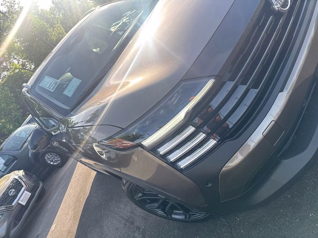 2026 Canyon Bronze Metallic Nissan Kicks SR FWD SUV