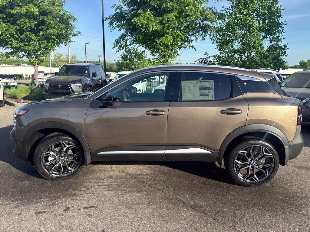 2026 Canyon Bronze Metallic Nissan Kicks SR FWD SUV