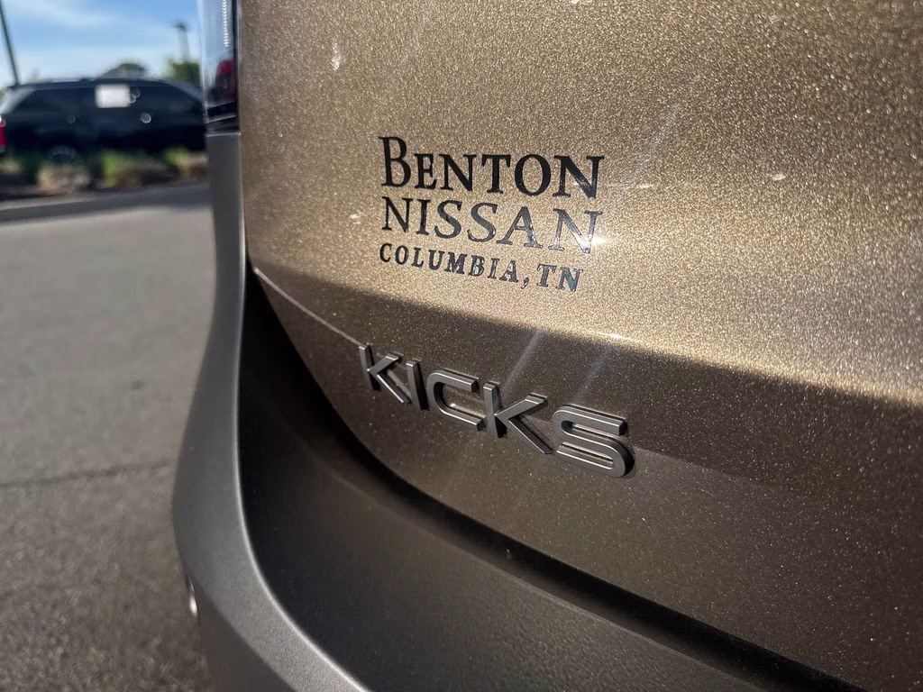2026 Canyon Bronze Metallic Nissan Kicks SR FWD SUV