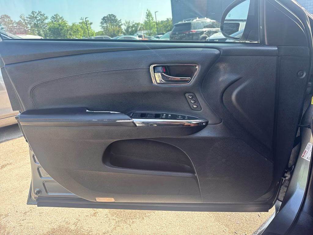 2017 Magnetic Gray Metallic Toyota Avalon XLE Premium FWD Sedan
