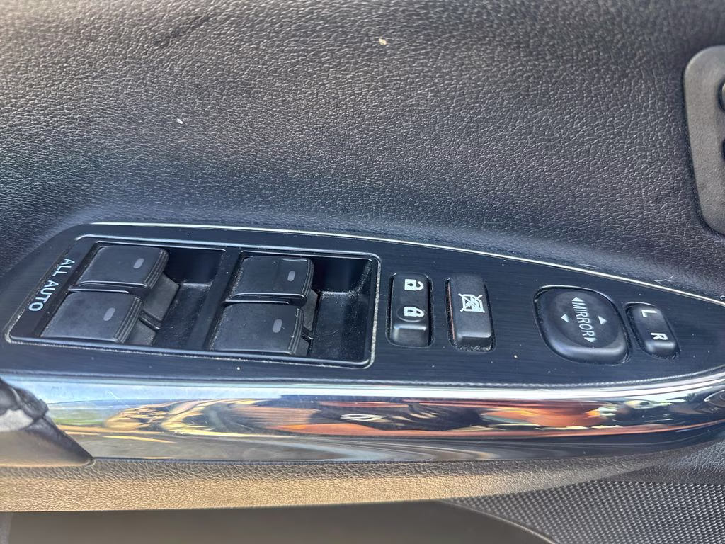 2017 Magnetic Gray Metallic Toyota Avalon XLE Premium FWD Sedan