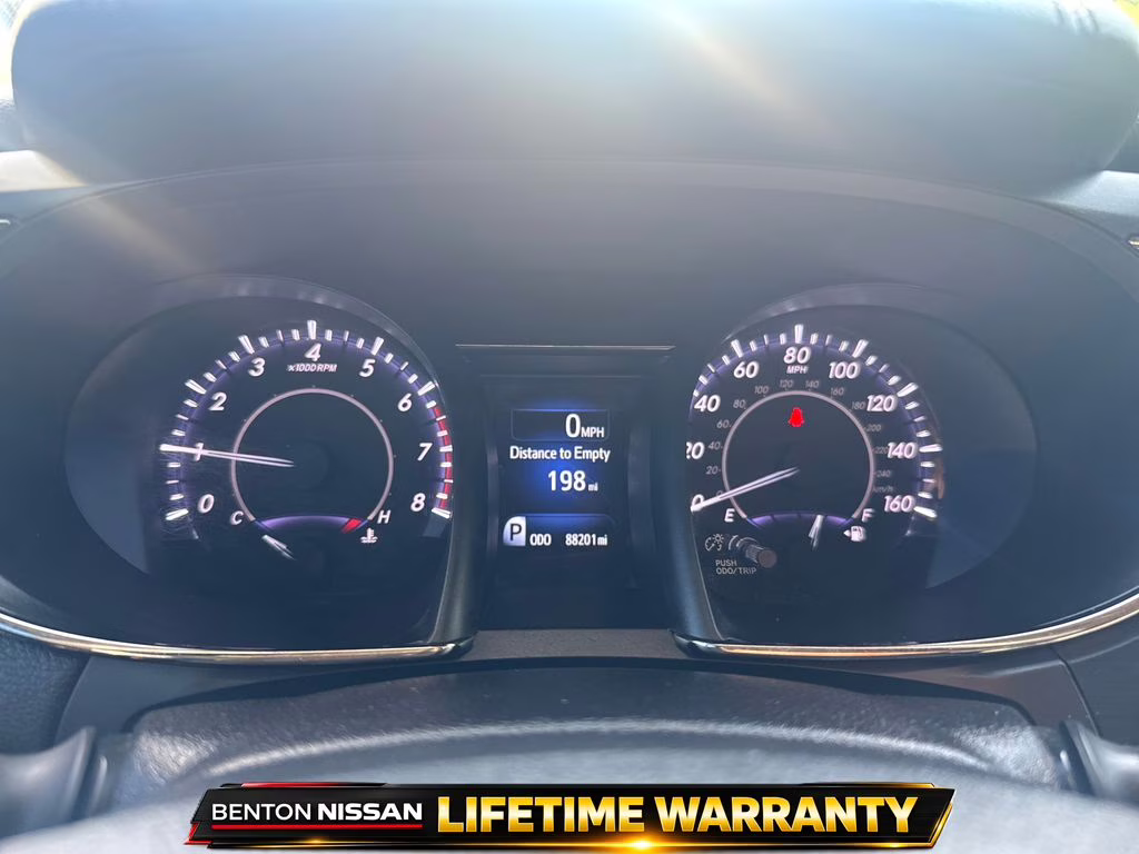 2017 Magnetic Gray Metallic Toyota Avalon XLE Premium FWD Sedan