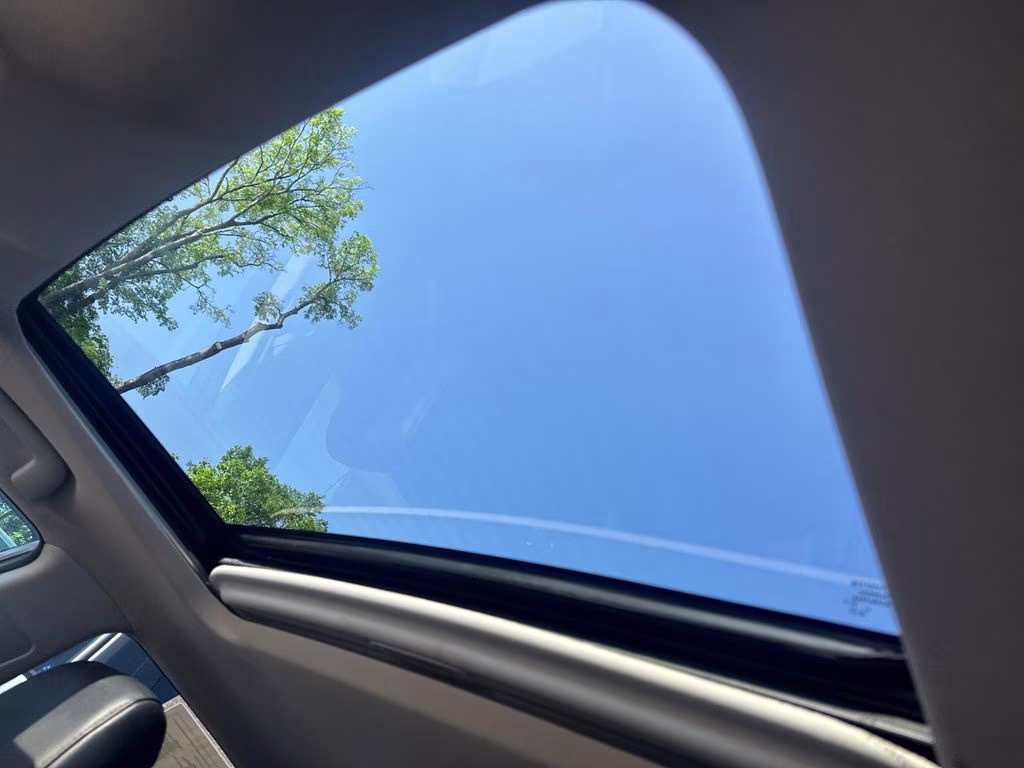 2017 Magnetic Gray Metallic Toyota Avalon XLE Premium FWD Sedan