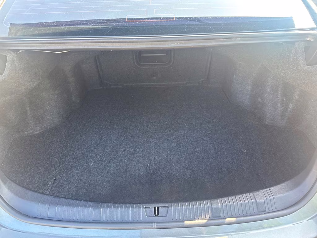 2017 Magnetic Gray Metallic Toyota Avalon XLE Premium FWD Sedan