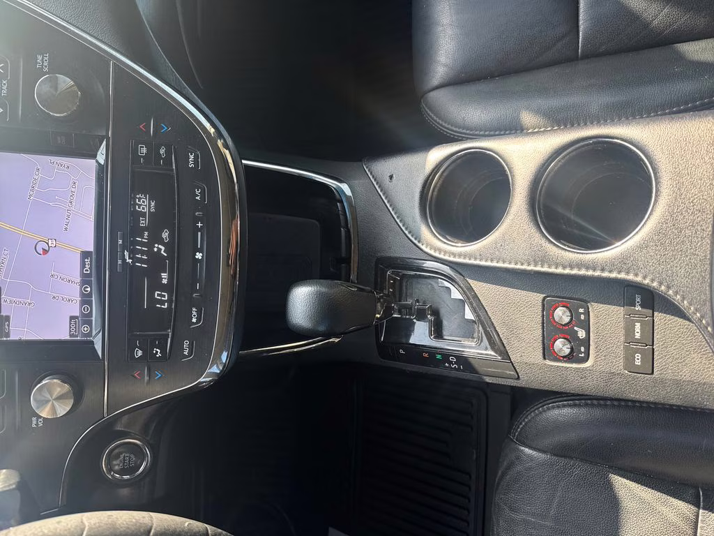 2017 Magnetic Gray Metallic Toyota Avalon XLE Premium FWD Sedan