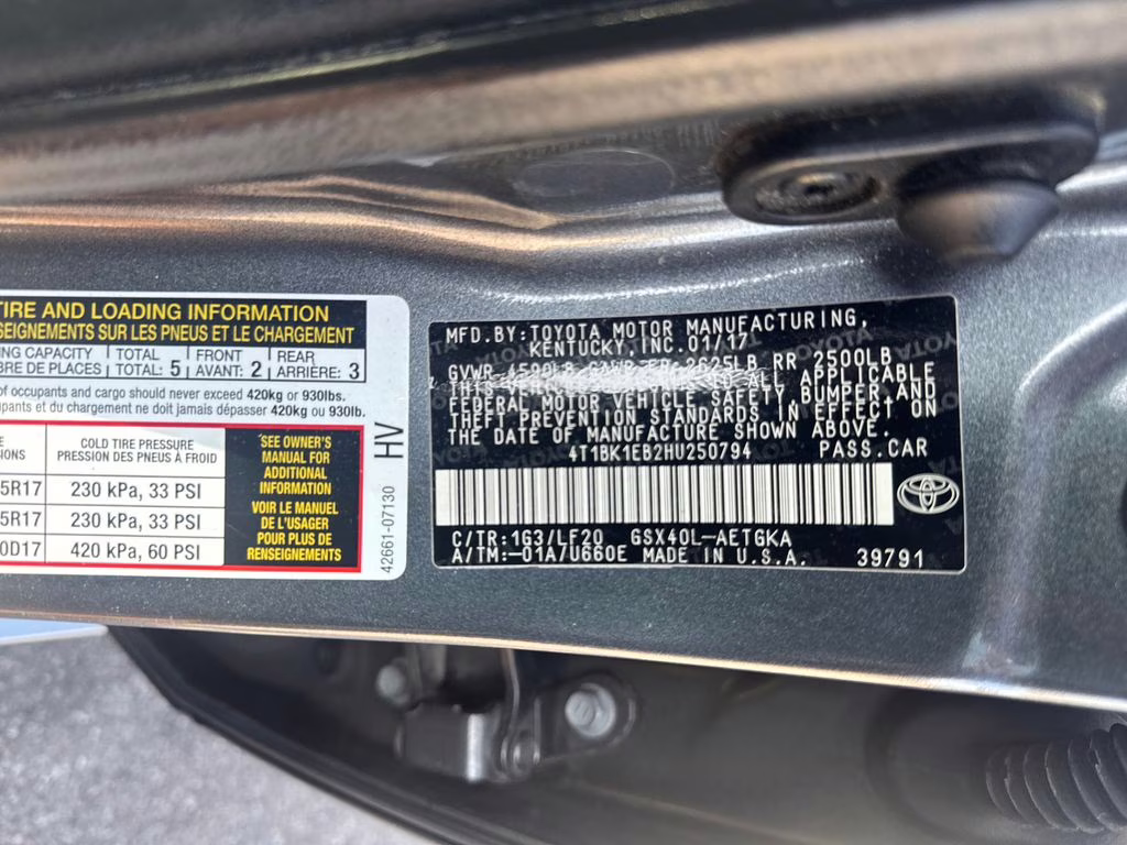 2017 Magnetic Gray Metallic Toyota Avalon XLE Premium FWD Sedan