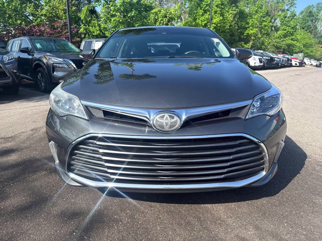 2017 Magnetic Gray Metallic Toyota Avalon XLE Premium FWD Sedan