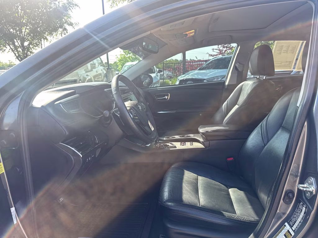 2017 Magnetic Gray Metallic Toyota Avalon XLE Premium FWD Sedan