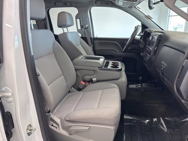 2016 Summit White Chevrolet Silverado 1500 Custom 4X4 Truck