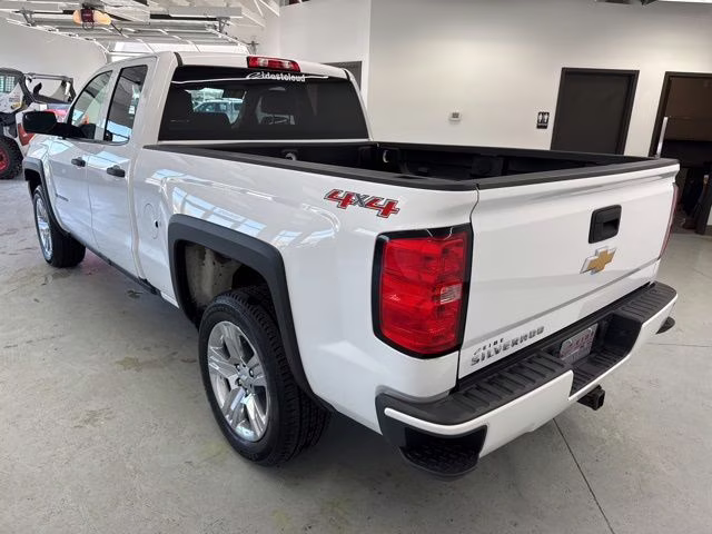 2016 Summit White Chevrolet Silverado 1500 Custom 4X4 Truck