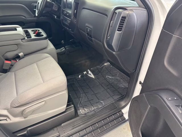 2016 Summit White Chevrolet Silverado 1500 Custom 4X4 Truck