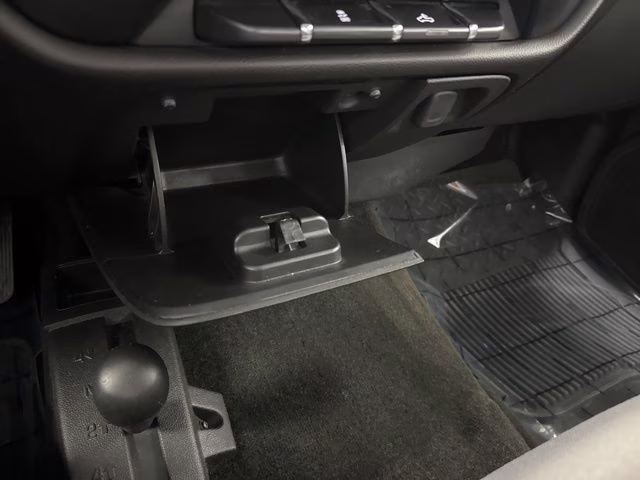 2016 Summit White Chevrolet Silverado 1500 Custom 4X4 Truck