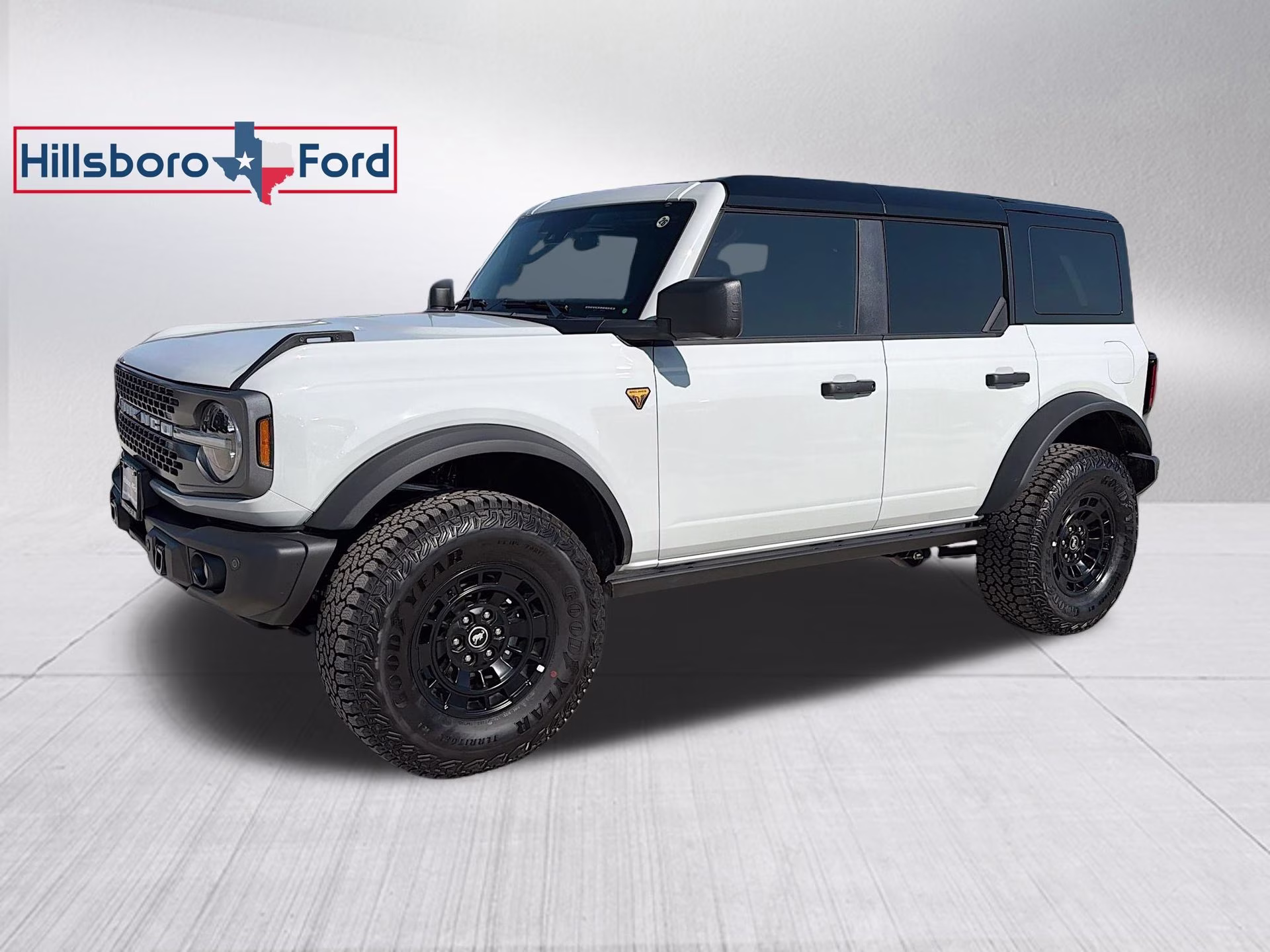 2026 Avalanche Gray Ford Bronco Badlands 4X4 SUV