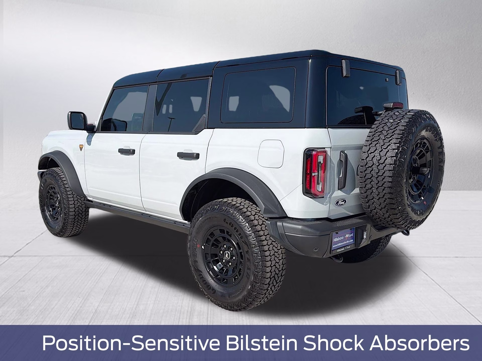 2026 Avalanche Gray Ford Bronco Badlands 4X4 SUV