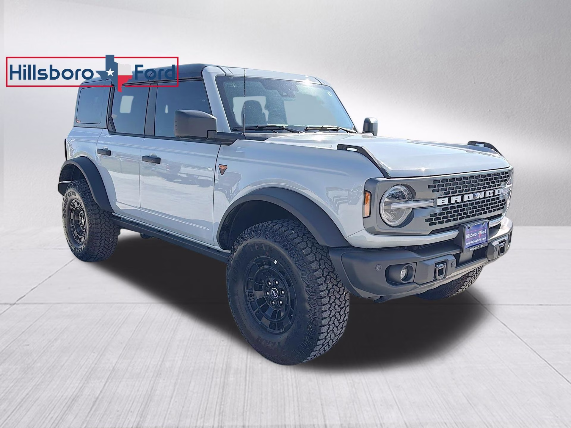 2026 Avalanche Gray Ford Bronco Badlands 4X4 SUV