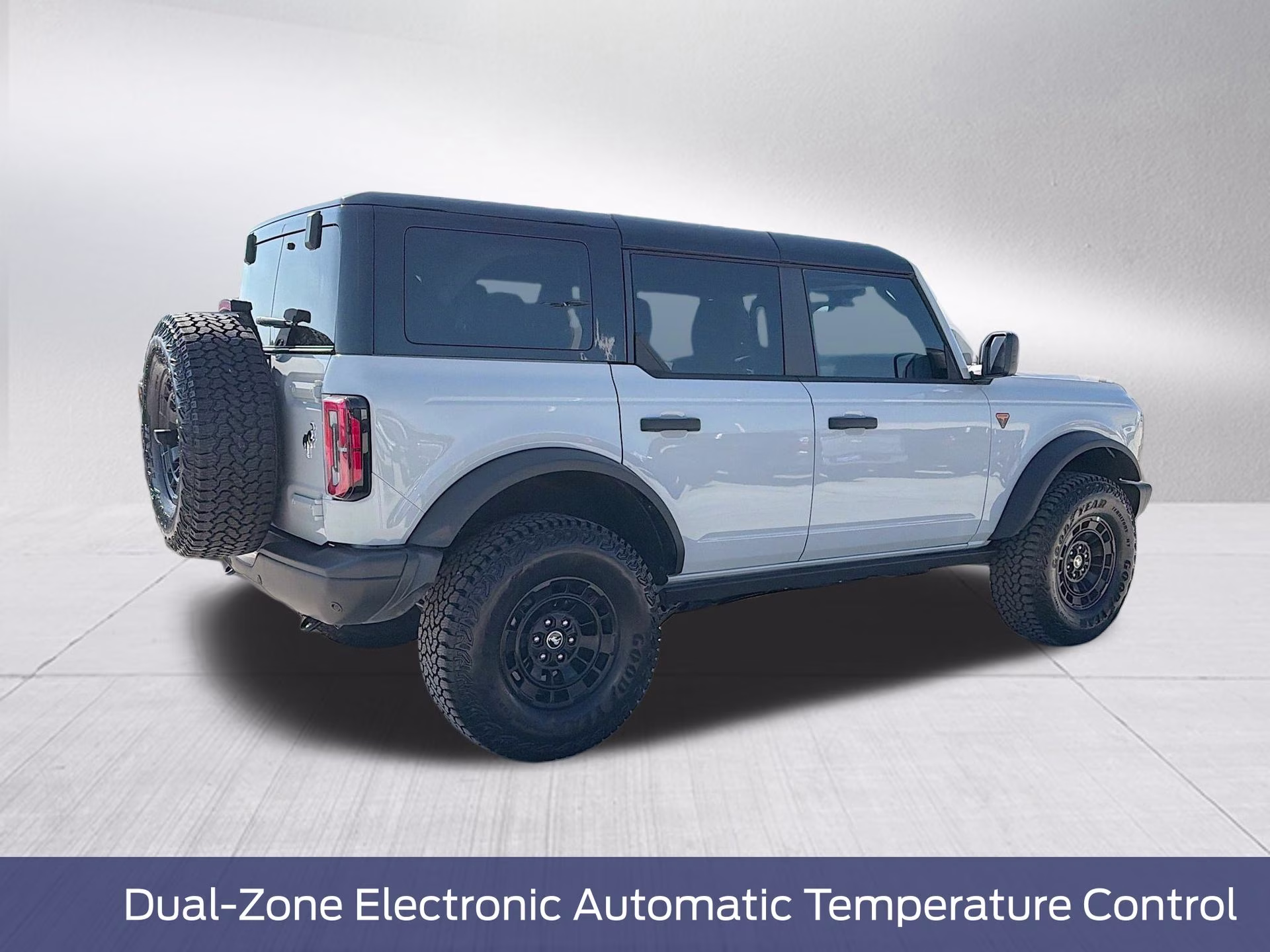 2026 Avalanche Gray Ford Bronco Badlands 4X4 SUV