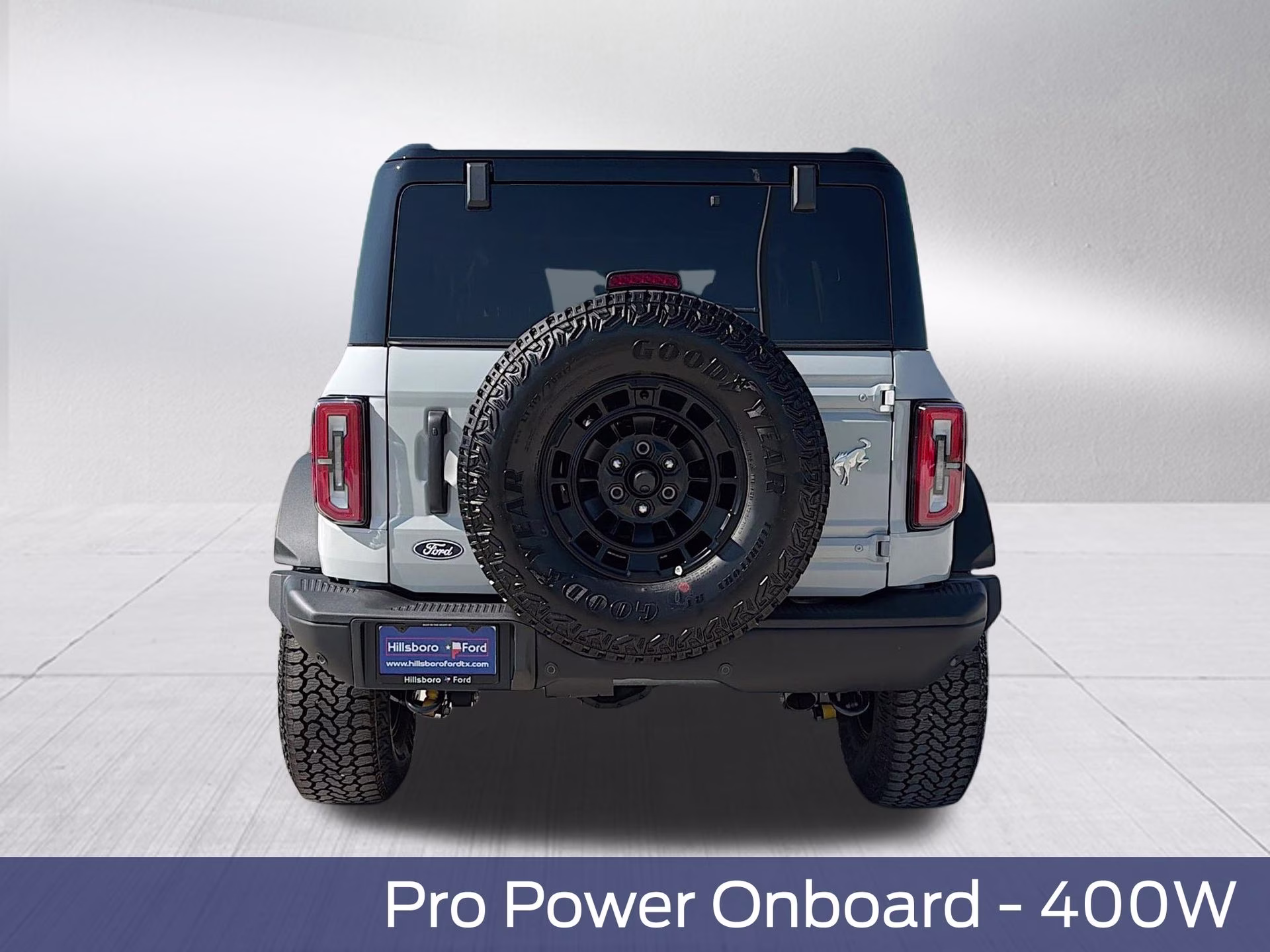 2026 Avalanche Gray Ford Bronco Badlands 4X4 SUV