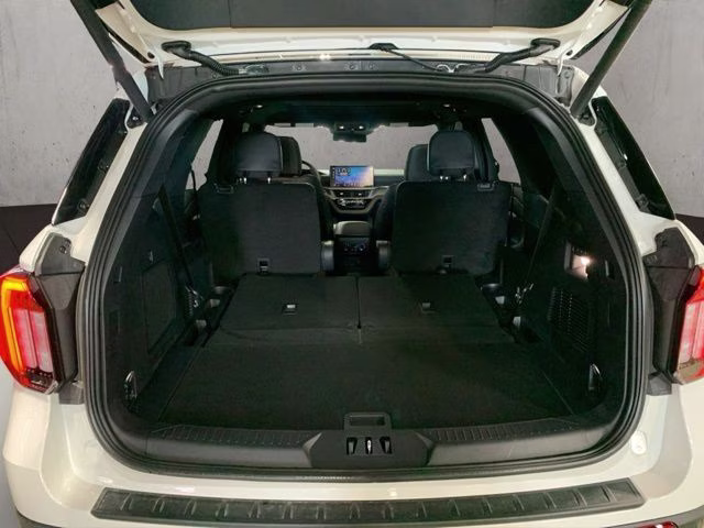 2026 Star White Metallic Tri-Coat Ford Explorer ST 4X4 SUV