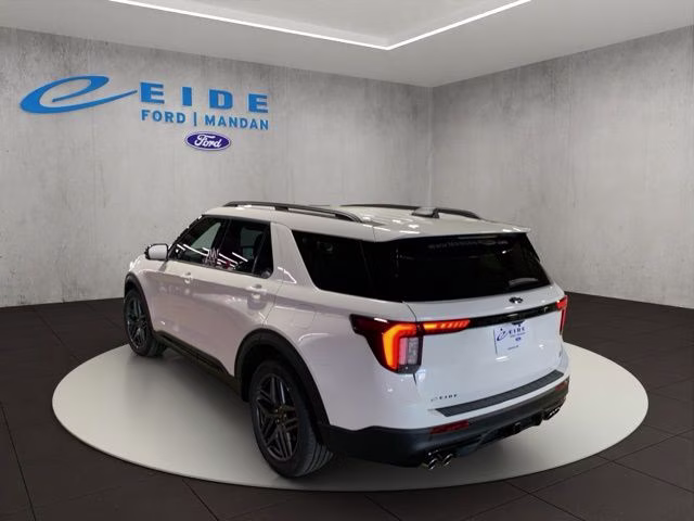 2026 Star White Metallic Tri-Coat Ford Explorer ST 4X4 SUV