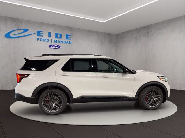 2026 Star White Metallic Tri-Coat Ford Explorer ST 4X4 SUV