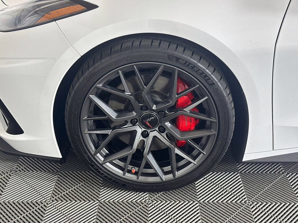 2024 Arctic White Chevrolet Corvette Stingray RWD Convertible