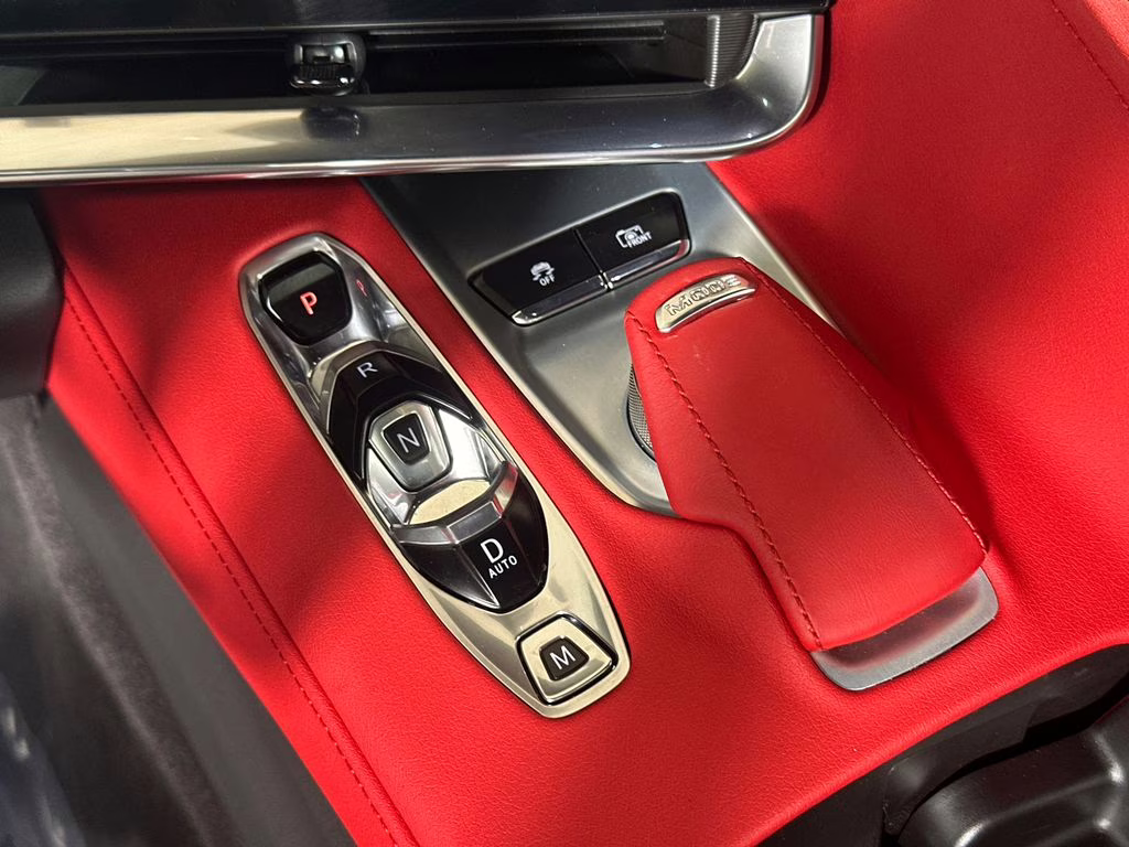 2024 Arctic White Chevrolet Corvette Stingray RWD Convertible