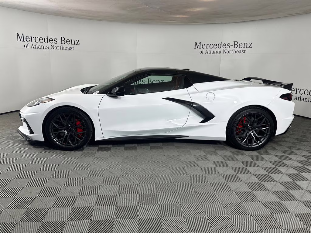 2024 Arctic White Chevrolet Corvette Stingray RWD Convertible