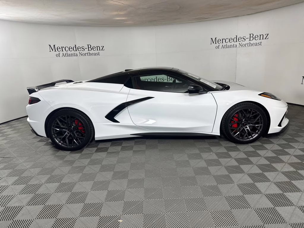 2024 Arctic White Chevrolet Corvette Stingray RWD Convertible
