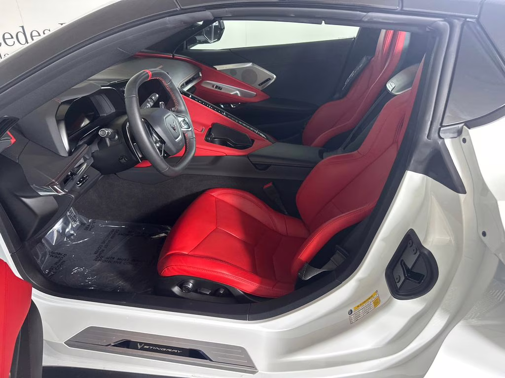 2024 Arctic White Chevrolet Corvette Stingray RWD Convertible