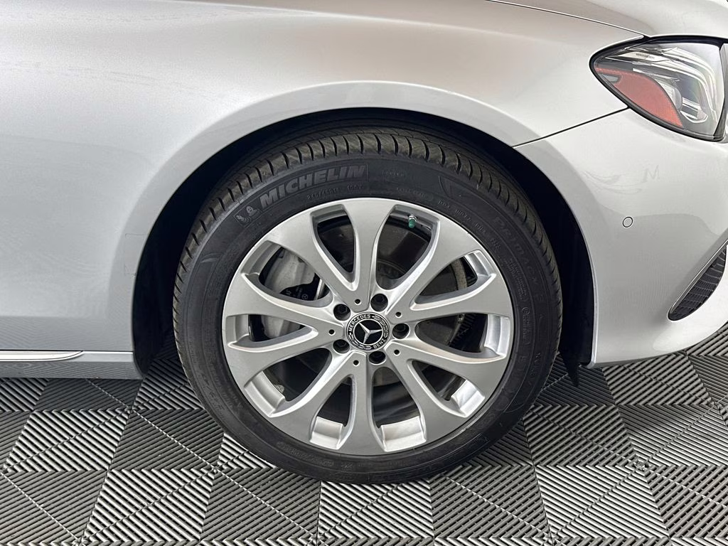 2019 Iridium Silver Metallic Mercedes-Benz E-Class E 300 AWD Sedan