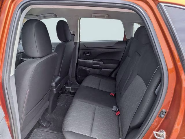 2021 Sunshine Orange Metallic Mitsubishi Outlander Sport 2.0 ES FWD SUV