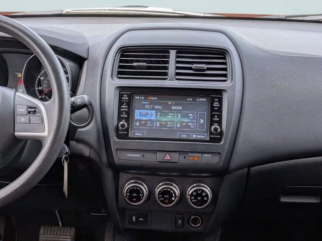 2021 Sunshine Orange Metallic Mitsubishi Outlander Sport 2.0 ES FWD SUV