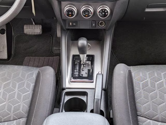 2021 Sunshine Orange Metallic Mitsubishi Outlander Sport 2.0 ES FWD SUV