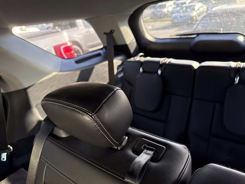 2023 Silver Metallic Ford Explorer XLT 4X4 SUV