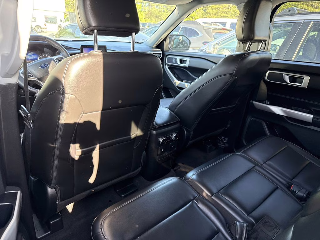 2022 Gray Metallic Ford Explorer XLT 4X4 SUV